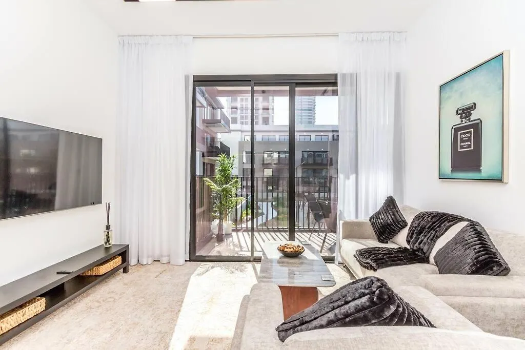 Luxury Apartment In Oakley Square Residences, Jvc Dubai 0*,