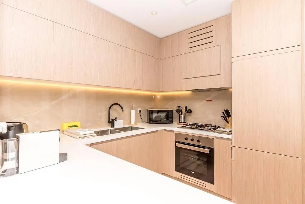 Luxury Apartment In Oakley Square Residences, Jvc Dubai United Arab Emirates